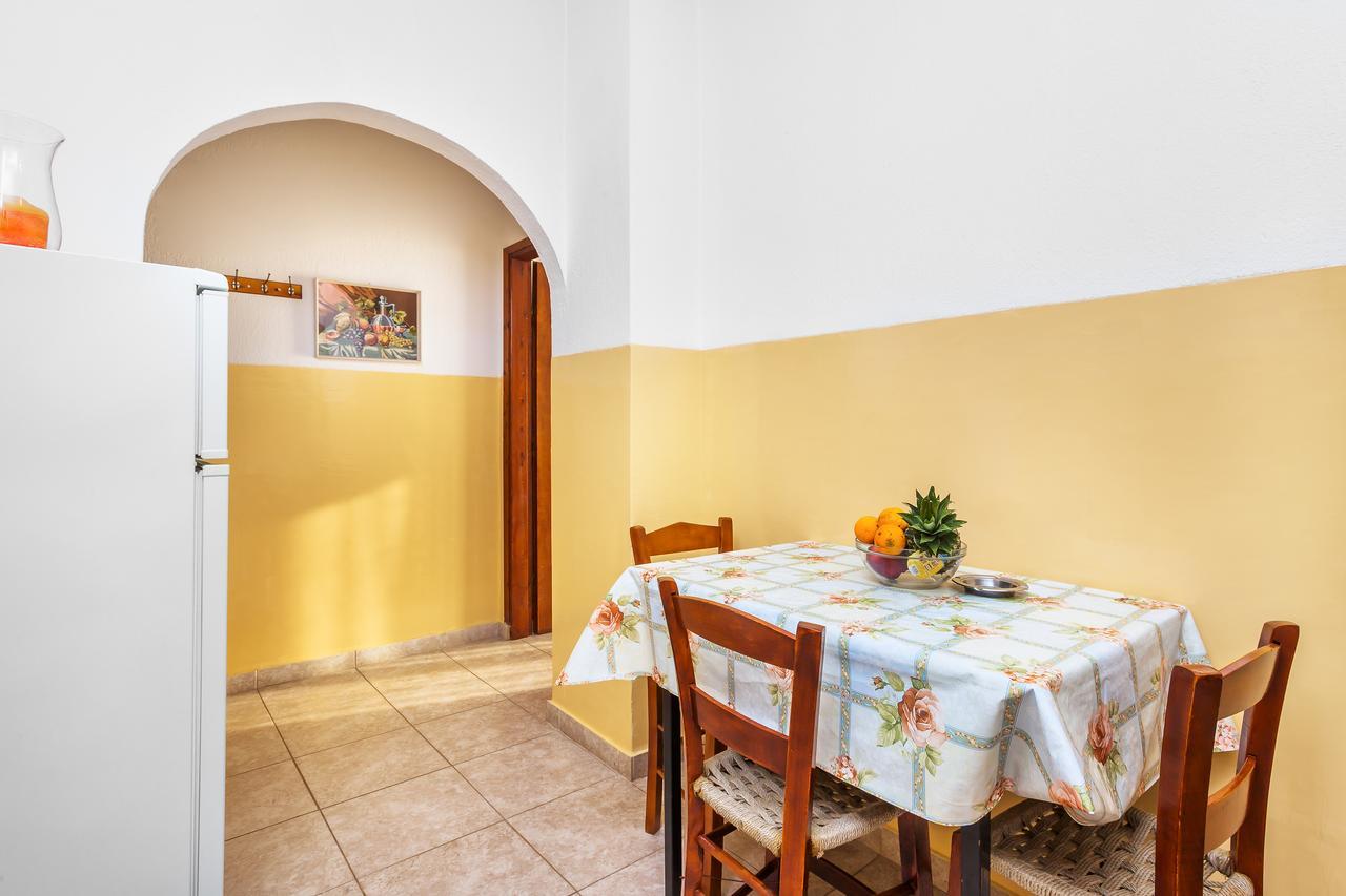 Xenios Loutra Village Mary'S House Agia Paraskevi  Rom bilde